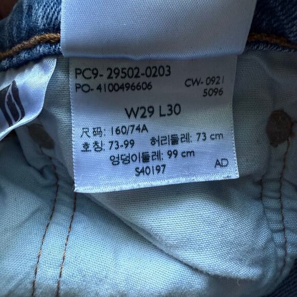 Levis 501 Skinny Women’s Jeans 29/30 High Rise Raw Hem Medium Wash Classic - Picture 7 of 9